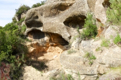 Tafonis en areniscas de paleocanal, en el Bajo Aragón. Yacimiento arqueológico de El Pontet